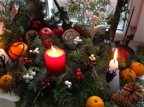 Yule pagan altar decorations